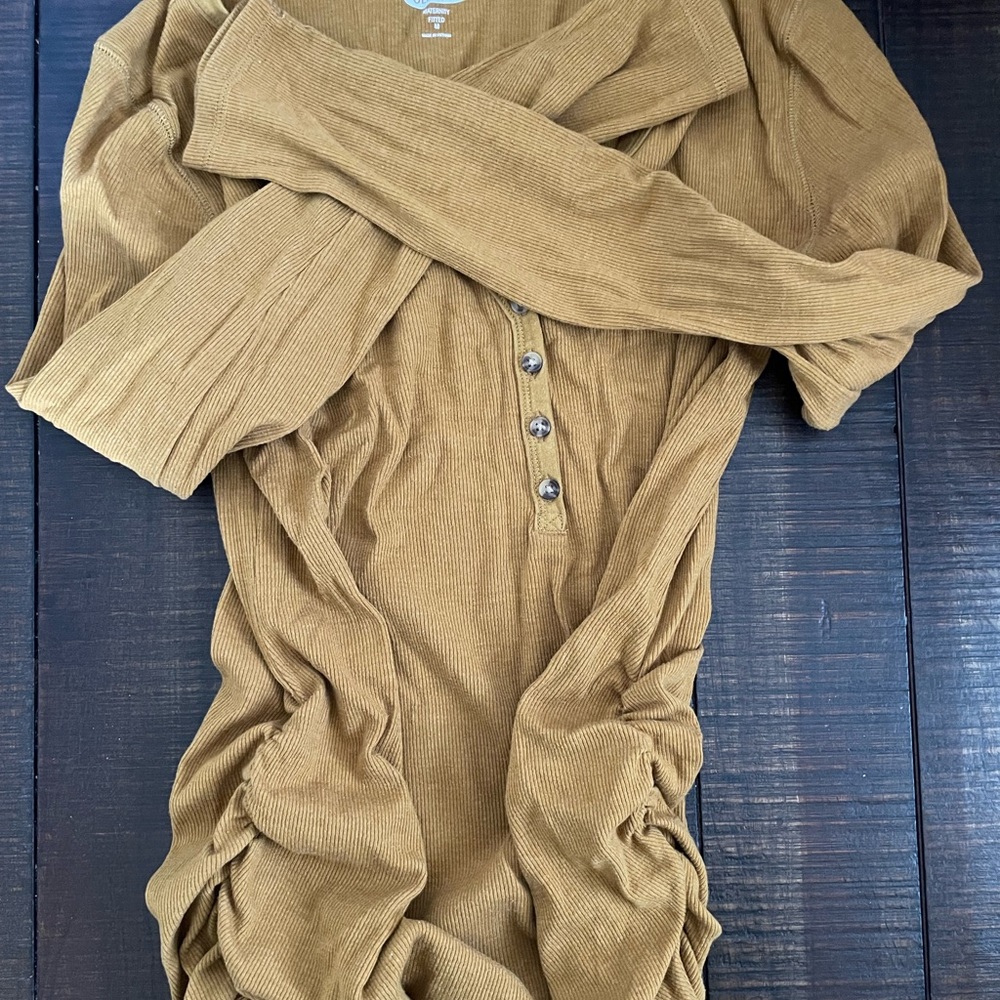 Old Navy Maternity fitted long sleeve